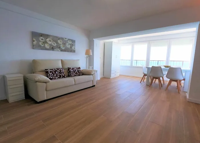 En Playa De Levante Miramar Ac בנידורם